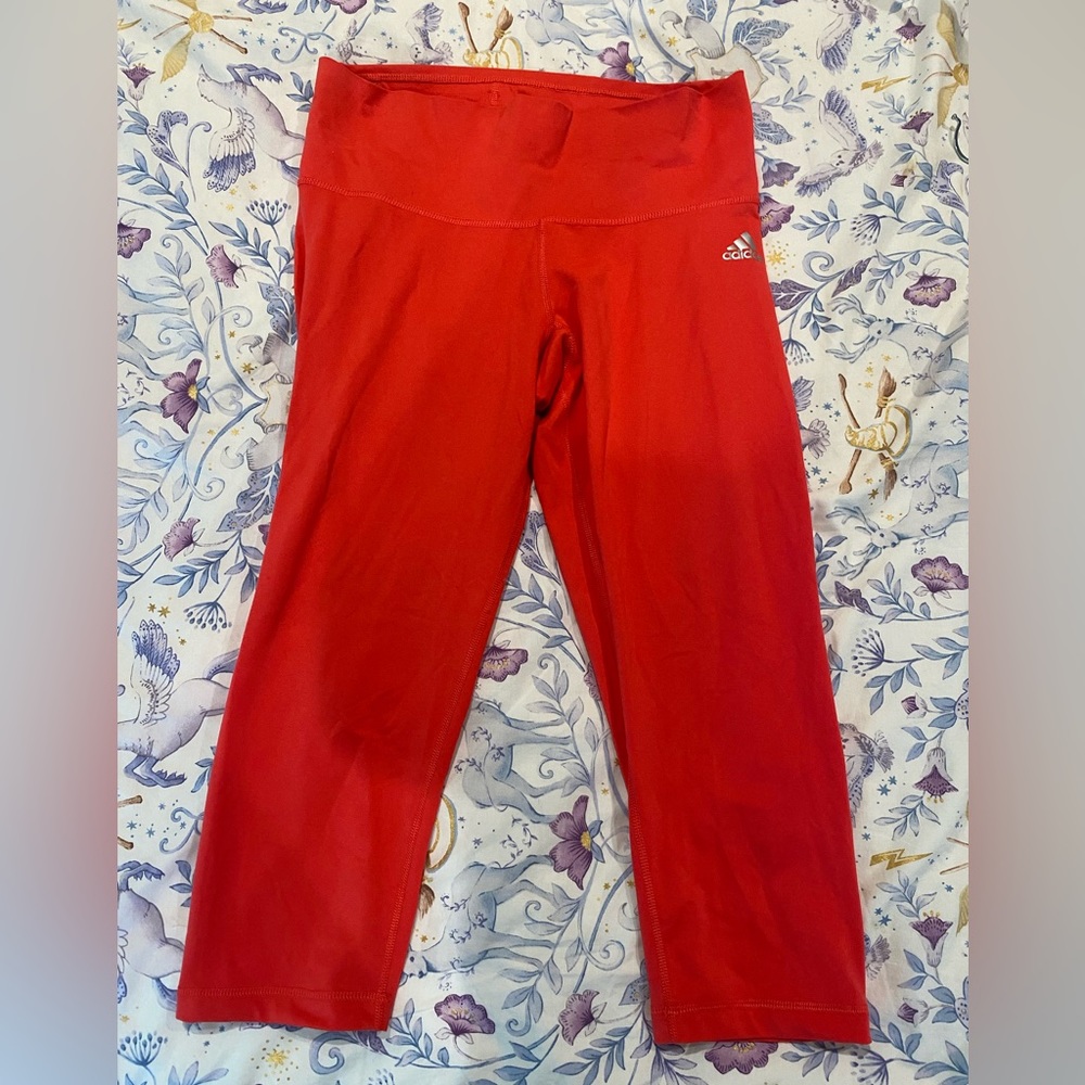 Like new Adidas Climalite Mid Rise cropped leggings